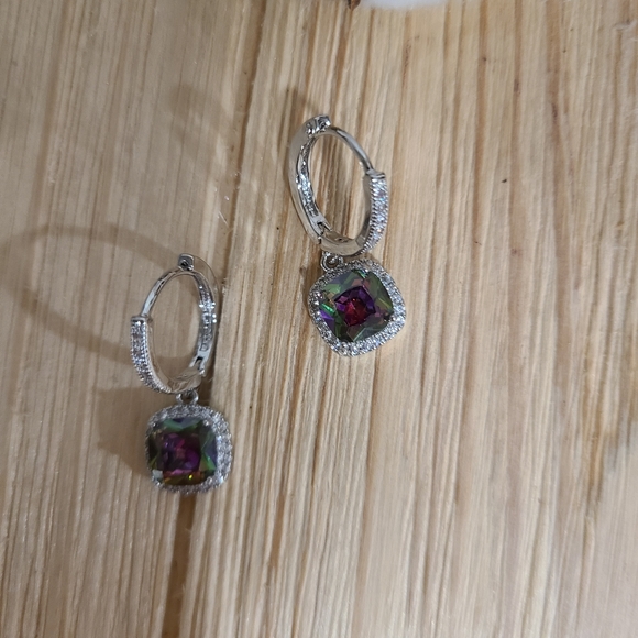 💜💜NEW💜💜EXQUISITE!! DANGLE  RAINBOW TOPAZ Earrings in SILVER Plating💜💜 - Picture 15 of 15